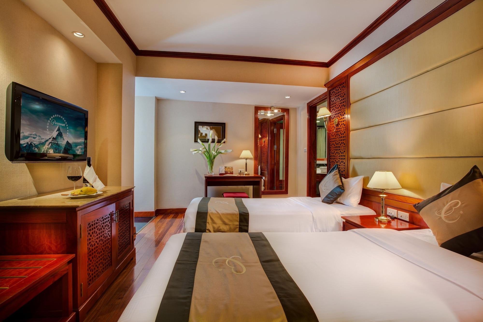 Conifer Boutique Hotel Hanoi Bagian luar foto