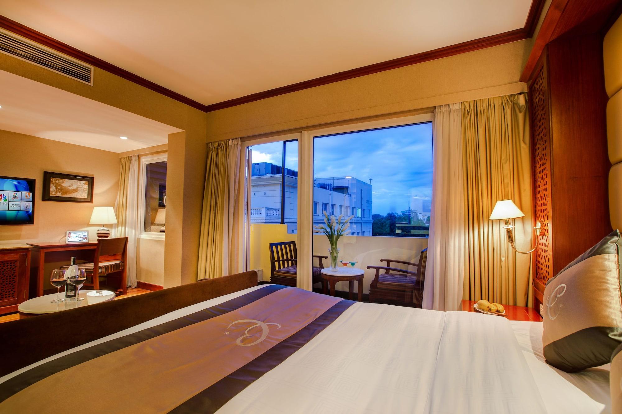 Conifer Boutique Hotel Hanoi Bagian luar foto