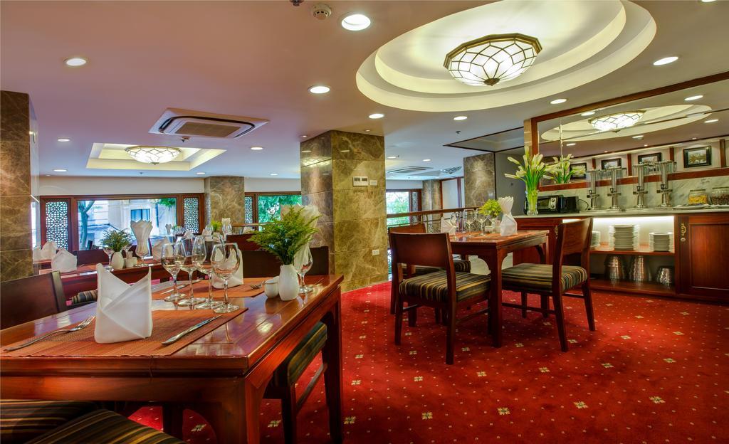 Conifer Boutique Hotel Hanoi Bagian luar foto