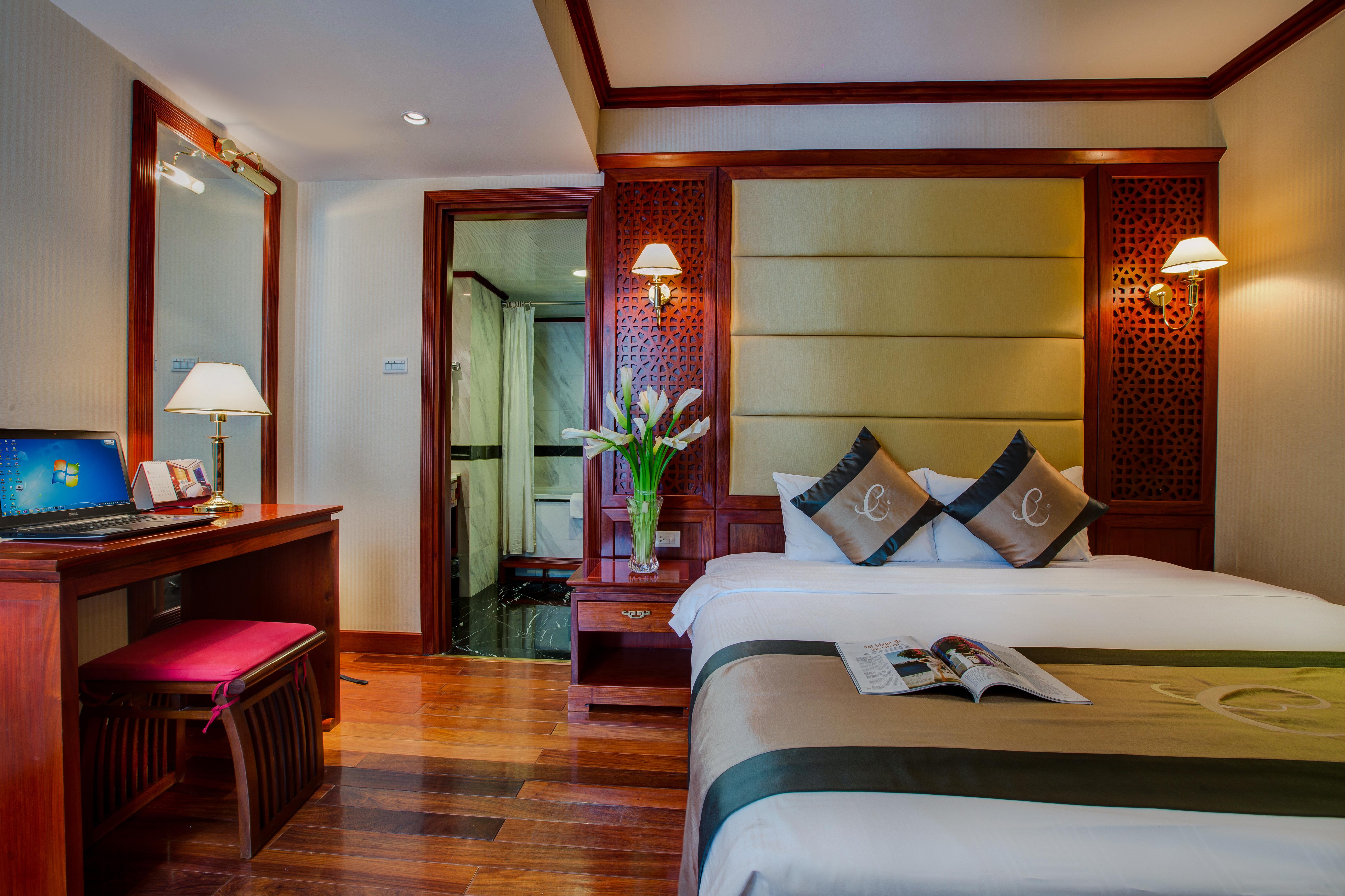 Conifer Boutique Hotel Hanoi Bagian luar foto
